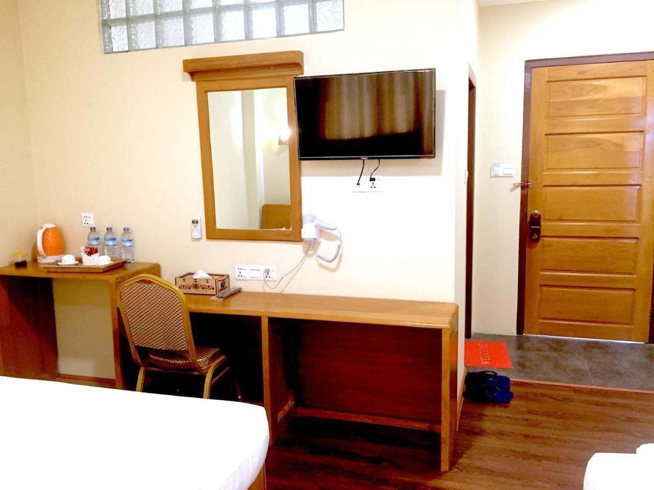 Inle Strand Hotel Nyaung Shwe Bagian luar foto
