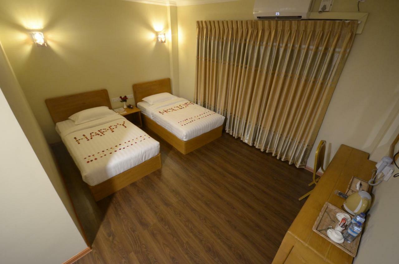 Inle Strand Hotel Nyaung Shwe Bagian luar foto