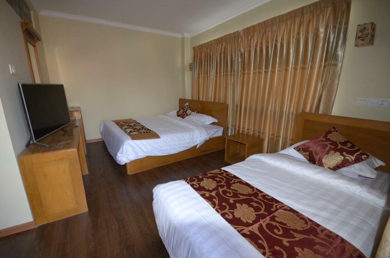 Inle Strand Hotel Nyaung Shwe Bagian luar foto